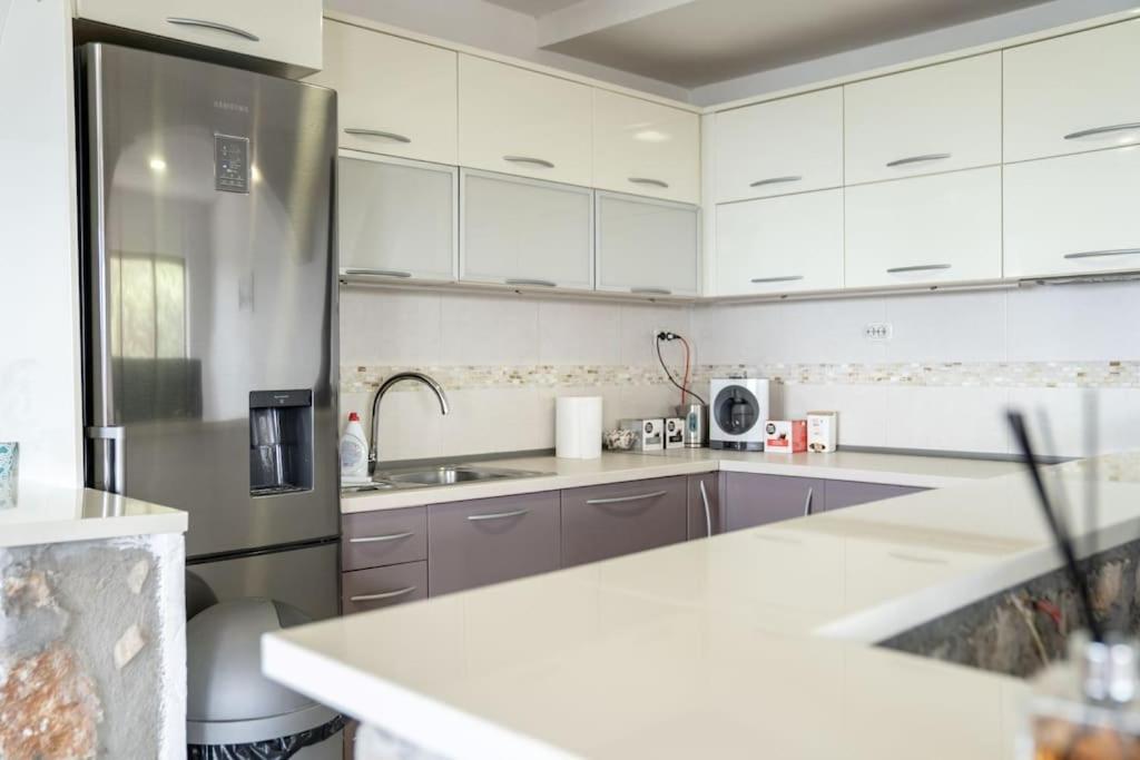 Casa Farmak - 4 Bedroom Lux Apartment With Infinity Pool & Lake View Ohrid Exteriör bild
