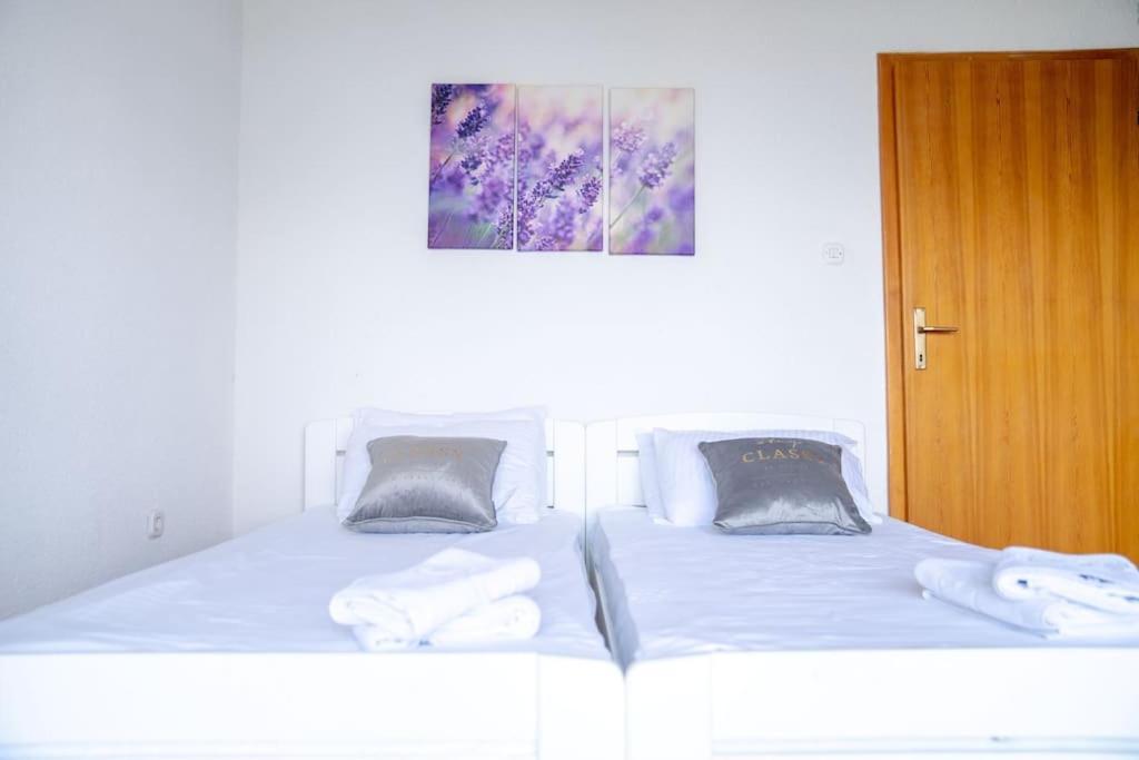 Casa Farmak - 4 Bedroom Lux Apartment With Infinity Pool & Lake View Ohrid Exteriör bild