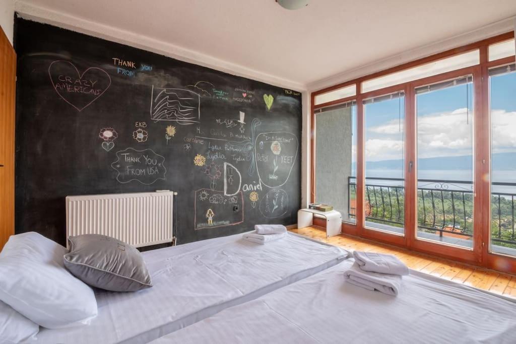 Casa Farmak - 4 Bedroom Lux Apartment With Infinity Pool & Lake View Ohrid Exteriör bild