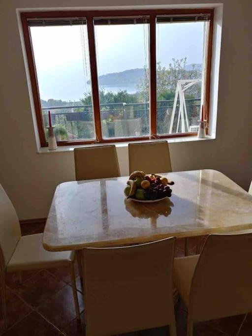 Casa Farmak - 4 Bedroom Lux Apartment With Infinity Pool & Lake View Ohrid Exteriör bild